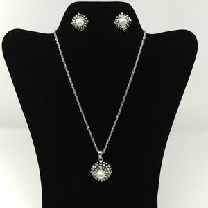 LAST SET Pearlized Ball Necklace Set